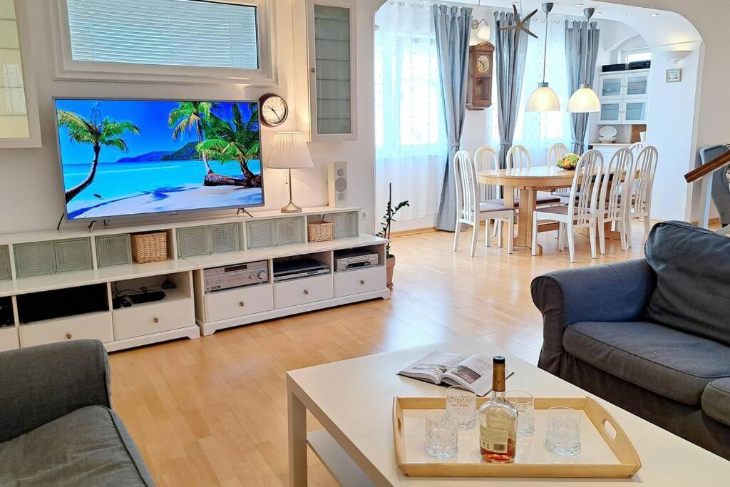 Ellity Apartment Crikvenica Exterior photo