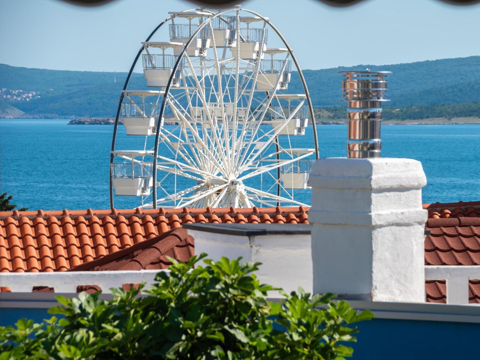 Ellity Apartment Crikvenica Exterior photo